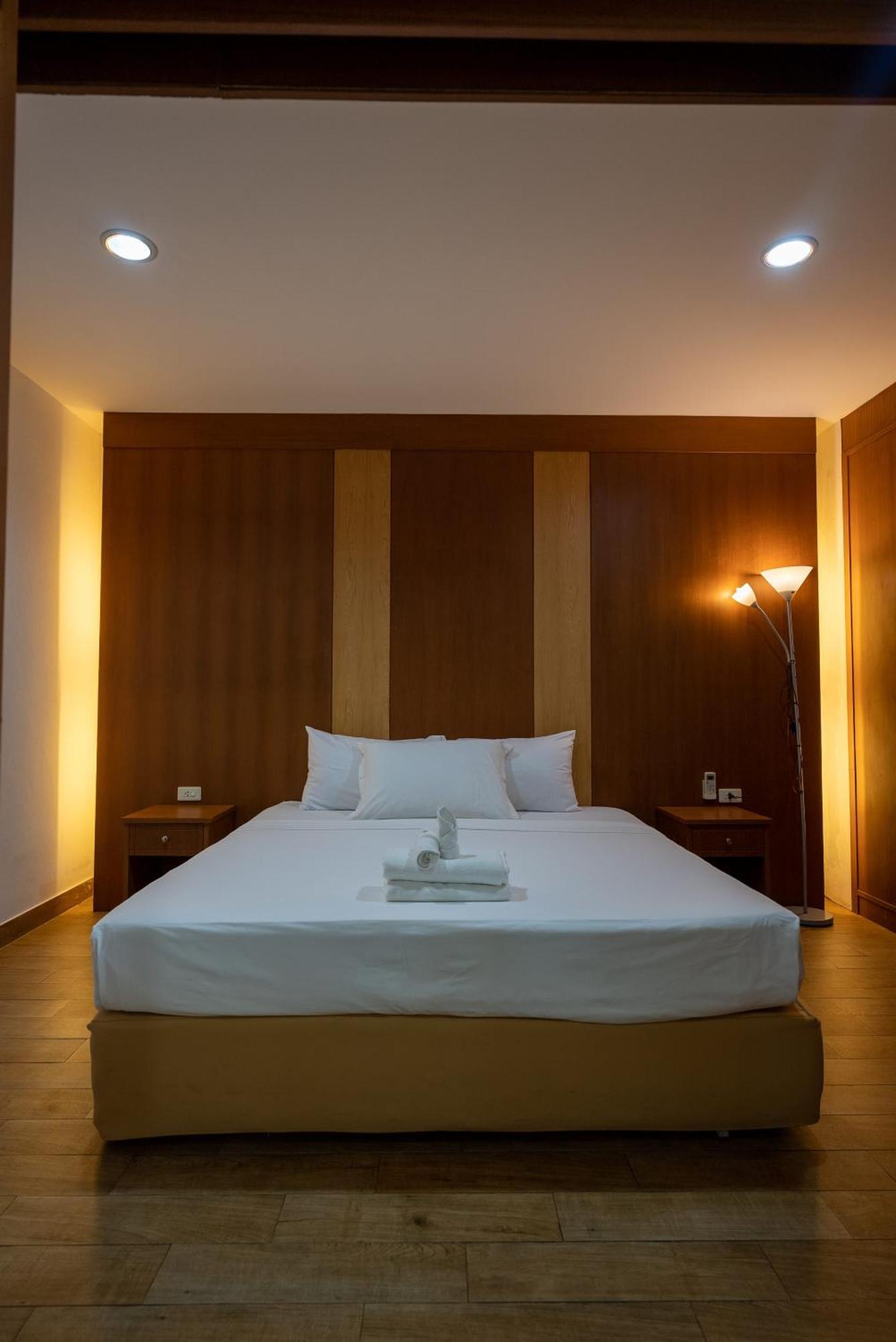 Vtsix At View Talay 6 Hotel Pattaya ภายนอก รูปภาพ