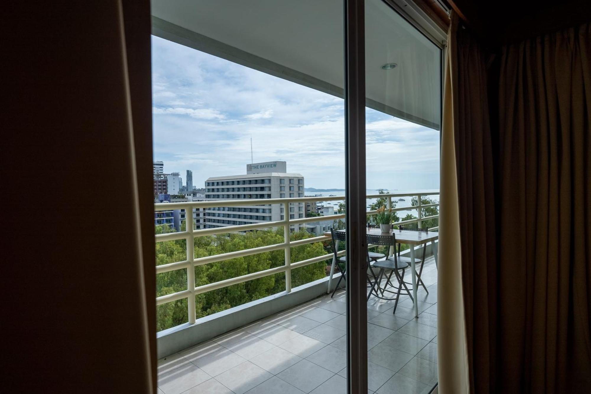 Vtsix At View Talay 6 Hotel Pattaya ภายนอก รูปภาพ
