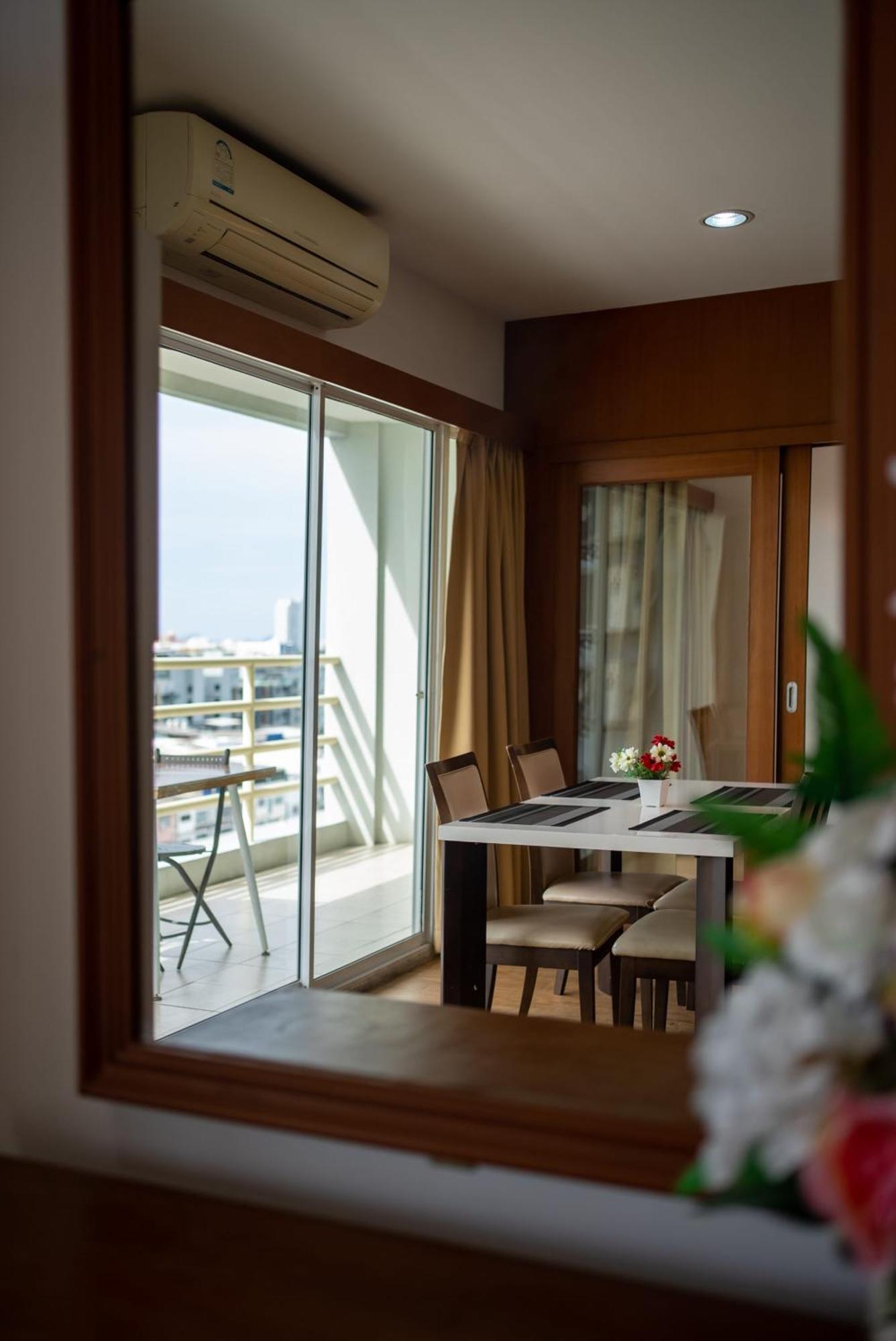 Vtsix At View Talay 6 Hotel Pattaya ภายนอก รูปภาพ