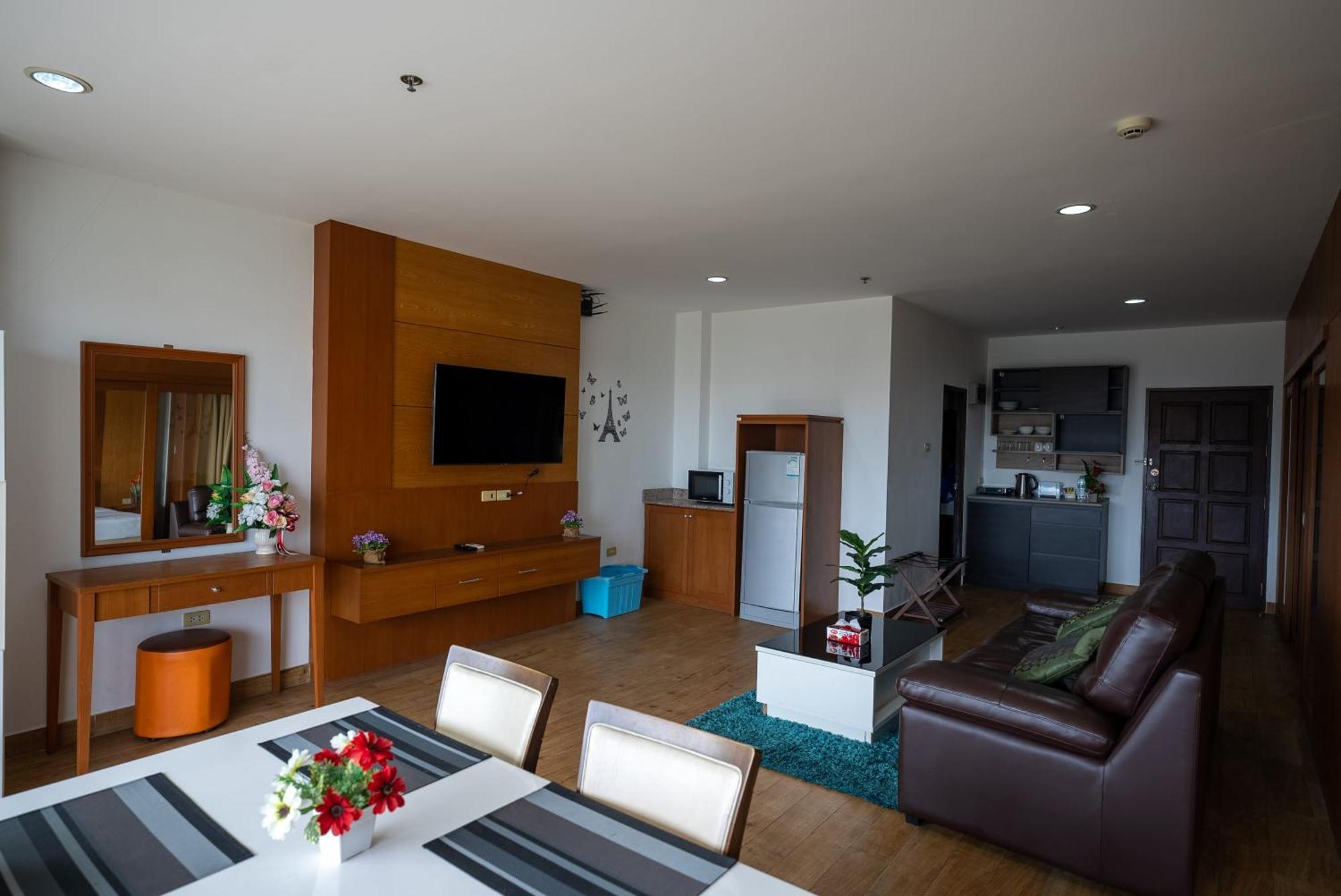 Vtsix At View Talay 6 Hotel Pattaya ภายนอก รูปภาพ
